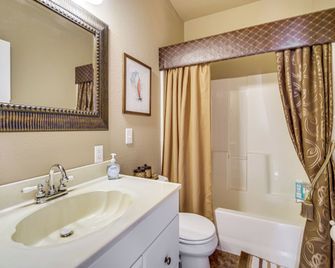 Beach Access & Resort Amenities: Jensen Beach Home - Jensen Beach