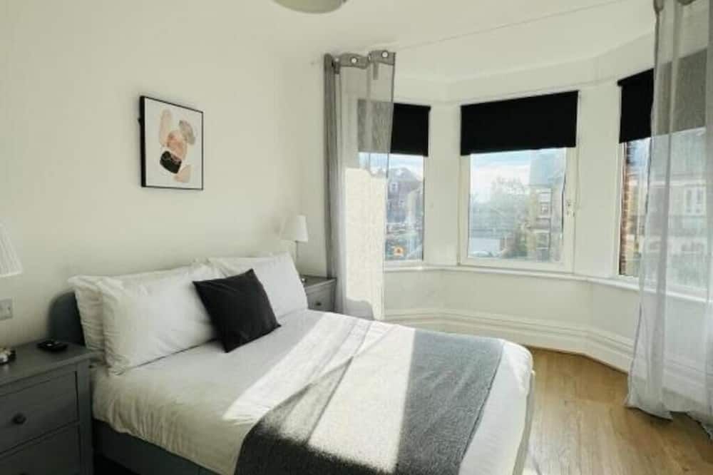 Pearl House - Delightful 3-4 Bedroom Coastal Getaway - Gorleston-on-Sea - Habitación