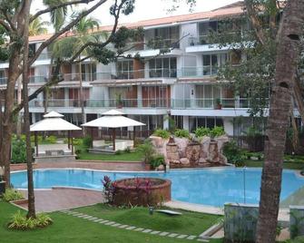 The Eternal Wave - Calangute - Pool