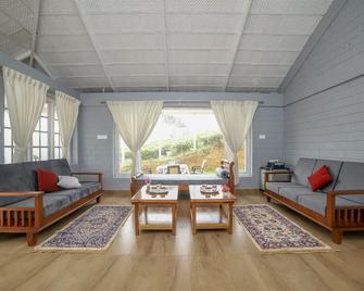 Hillcroft Bungalow - Kotagiri - Living room