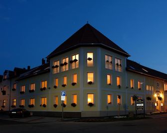 科羅納高級酒店 - 埃格爾 - 建築