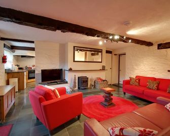 Townhead Byre (Sleeps 2 Adults) - Keswick - Salon