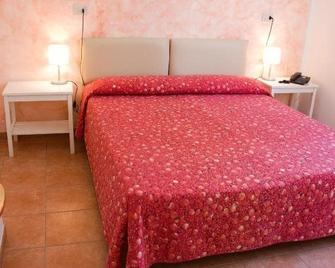Hotel Ambassador - Laigueglia - Bedroom