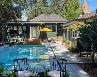 Downtown Vacaville 1 bedroom 1 bath Guest House - Vacaville