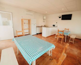 Albergue Multiaventura Active Andalucia - Almodovar del Rio