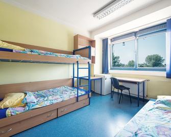 Dizzy Daisy Hostel Riviera - Warsaw - Bedroom