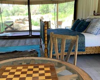 Ojai's Howard Creek Camp at Rancho Grande - Ojai - Living room