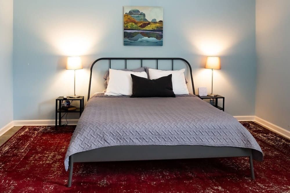 Clean & Serene Studio - easy on/off interstate - ממפיס - חדר שינה