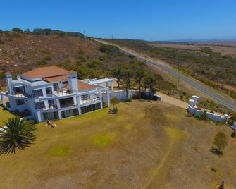 Fly me to the Moon Guest House - Mossel Bay - Edificio