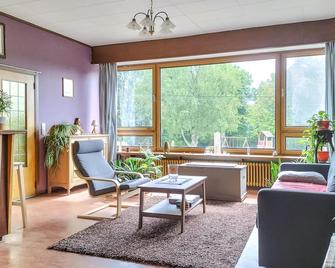 Amazing home in Saint-Hubert with WiFi and 3 Bedrooms - Saint-Hubert - Living room