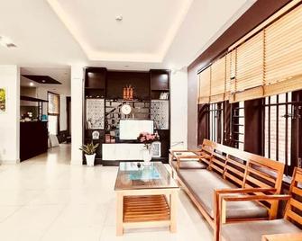 Pearl Beach Homestay - Hội An - Lobby
