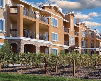 Cozy studio condo at a winery resort in charming Napa Valley. - Napa - Building