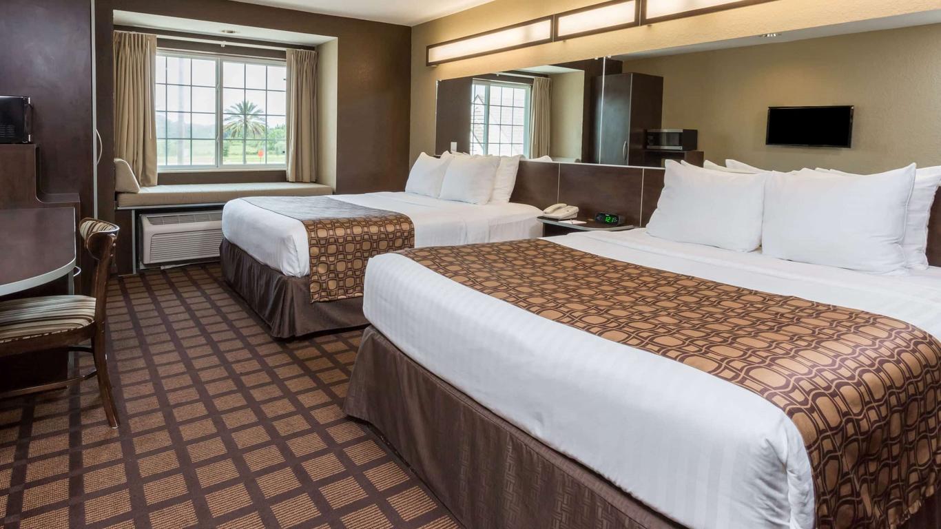 Microtel Inn & Suites by Wyndham Jacksonville Airport