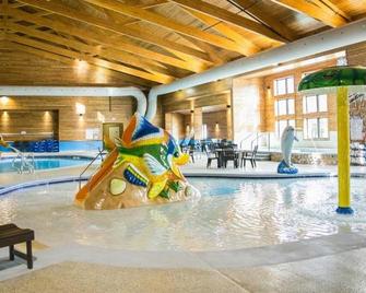 Thumper Pond Resort - Ottertail - Piscina