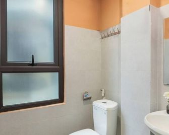Fuji Hotel and Apartment Cau Giay - Hanoi - Salle de bain