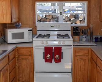 Dog Friendly Cabins - Lake Tahoe South - Cuisine