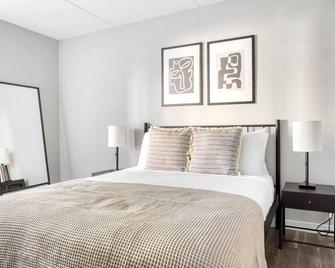 Sleek Brookline 1BR w/ Gym nr Brookline Village T, by Blueground - Boston - Bedroom