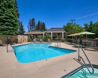 Get Ready for Adventure! 2 Family-friendly Units. Close to Pine Nursery Park! - Bend - Bazén