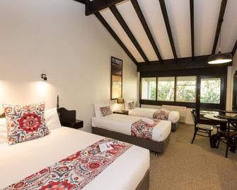 Econo Lodge Hacienda International - Sale - Bedroom
