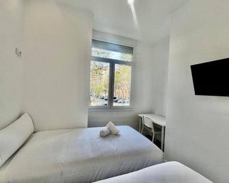 Hostal Bernabeu - Ma-đrít - Phòng ngủ