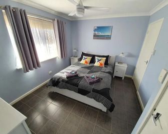 Ocean Beach Chalet 16 - Jurien Bay