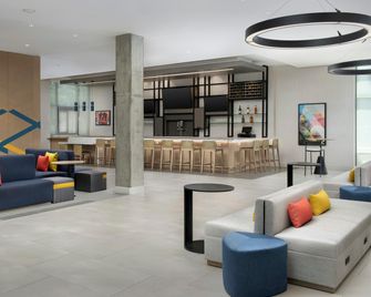Hilton Garden Inn San Jose Airport - San Jose - Lobby