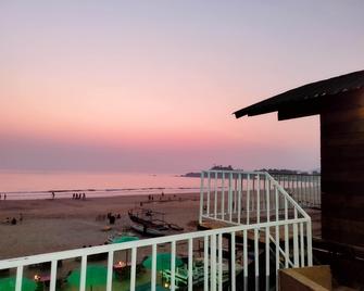 Roundcube Beach Cottages Patnem - Patnem - Balcony