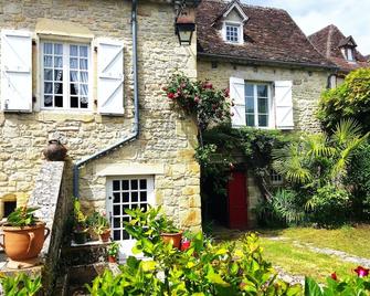 Quercy house in old village - Vayrac - Edificio