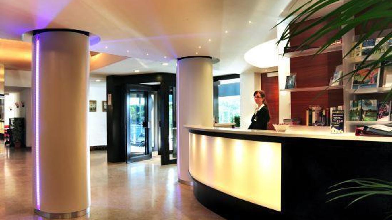 هوتل أورينت آند باسيفيك