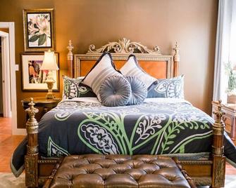 Elegance And Comfort With Our 4000 Sq Ft. Home On 5 Acres ~ Minutes From Austin - Kyle - Bedroom