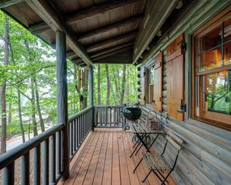The Guest House Historic Cabin in Big Canoe - Jasper - Balcony