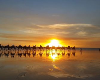 Cable Beach Backpackers - Cable Beach
