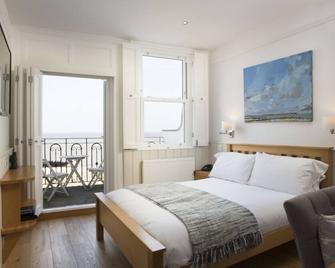 Hotel Continental - Whitstable - Bedroom