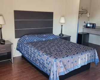 mayfair inn ontario airport - Ontario - Bedroom
