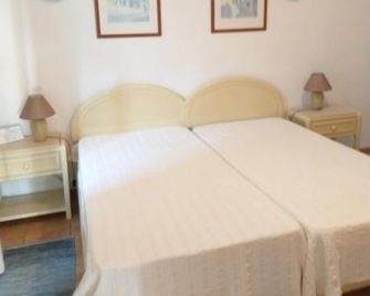 Quinta Da Moura - Casa De Campo - Tavira - Soverom