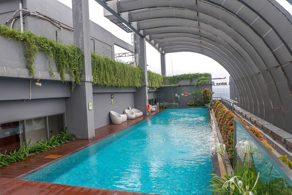 Best Choice Modern 2br L'avenue Apartment - Jakarta - Pool