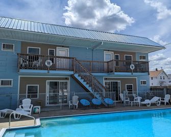 7 Beachside Inn - Hampton - Basen