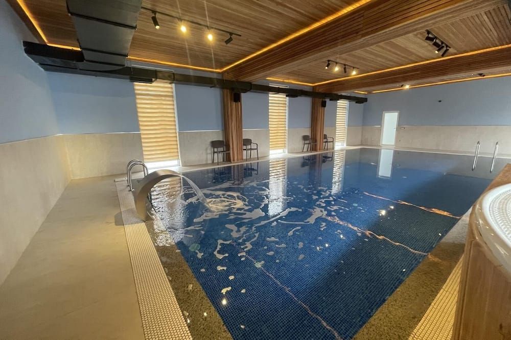 Konstantin Hotel - פריסטינה - בריכה