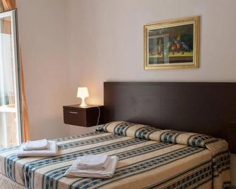 Hotel Parco Delle Rose - Acquappesa - Bedroom
