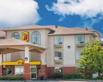 Super 8 by Wyndham High River AB - High River - Edificio