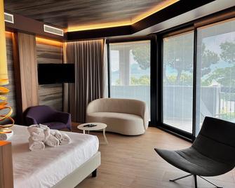 Alevic Hotel Sirmione - סירמיונה - סלון