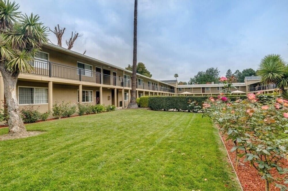 Rose Garden Inn - San Jose Airport - San Jose - Edificio