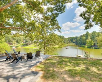 Lake O' the Pines Retreat: Private Dock! - Jefferson