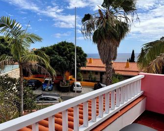 Falesia Gardens - Caniço - Balkón