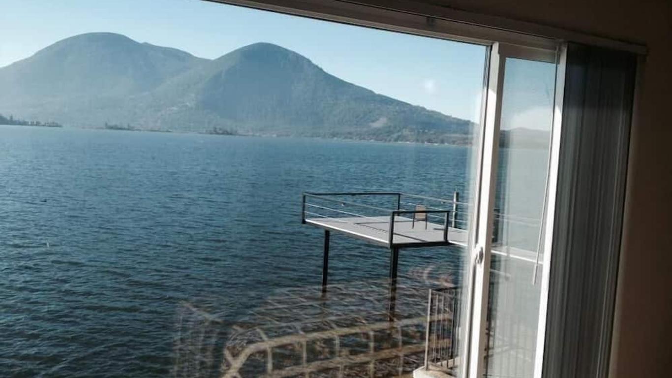 Lake Marina Inn