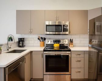 Studio, Modern Studio in the Heart of the Village by Harmony Whistler - Whistler - Kitchen