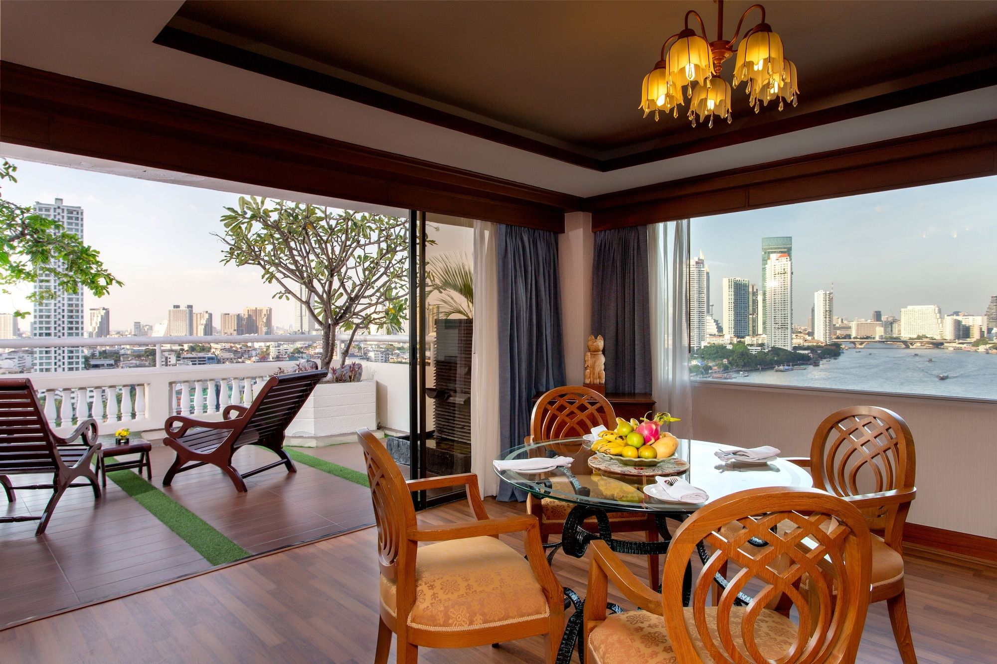 Ramada Plaza by Wyndham Bangkok Menam Riverside - Bangkok