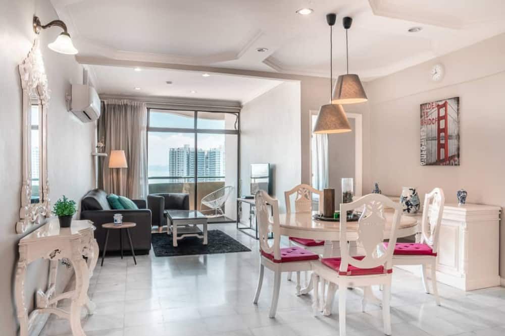 Century Bay Private Residences - באיאן לפאס - חדר אוכל