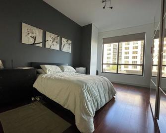 Modern, Walkable 2BR/2B condo in Pearl District, Portland w/ AC, Wifi, Smart TV - Portland