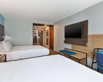 Tru by Hilton Comstock Park Grand Rapids - Comstock Park - Bedroom